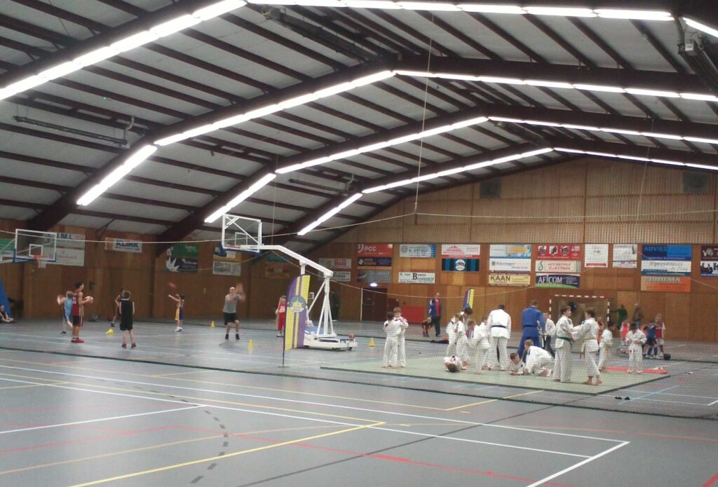 Judi-basketbal-in sporthal spelen - Basketbalverenigin - Volleybal hal - Sportcentrum Wieringen - Zaalhuur - Westerland - Hippolytushoef - Den Oever - Sportaccommodatie