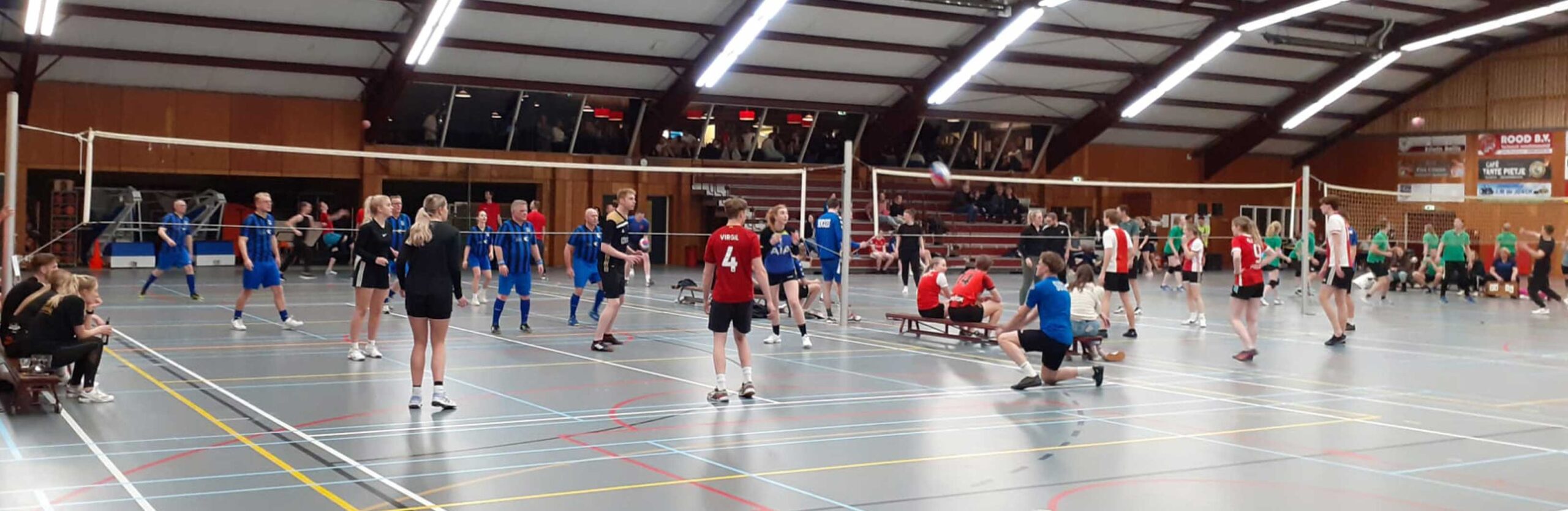 Volleybal in sporthal spelen - Basketbalverenigin - Volleybal hal - Sportcentrum Wieringen - Zaalhuur - Westerland - Hippolytushoef - Den Oever - Sportaccommodatie