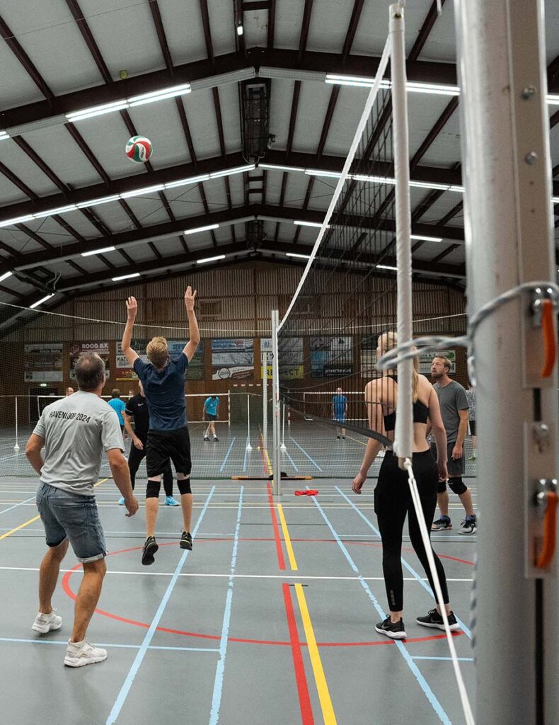 Volleybal in sporthal spelen - Sportcentrum Wieringen - Zaalhuur - Westerland - Hippolytushoef - Den Oever - Sportaccommodatie